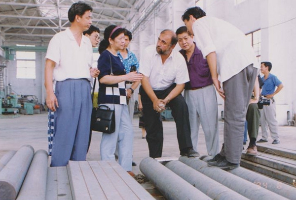 （1）1994年8月9日，向加拿大客商介紹產品_副本